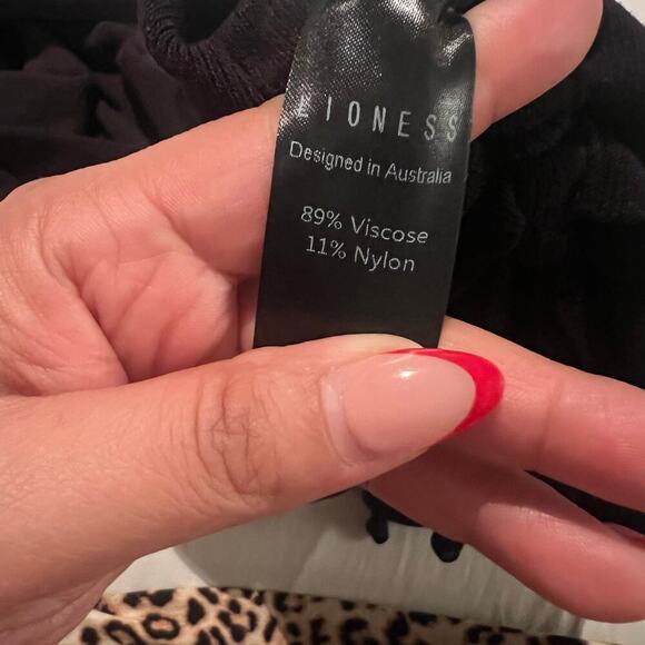 Lioness Women Bodycon Sweater Dress Rushed Sides Black Size Small - Picture 7 of 11